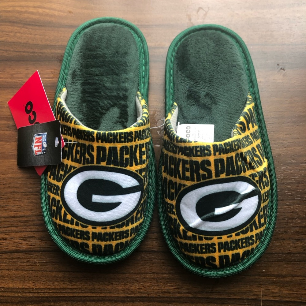 Youth NWT Size 3-4 PACKERS Slippers